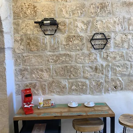 Atagio Luxury Bed and breakfast 4*